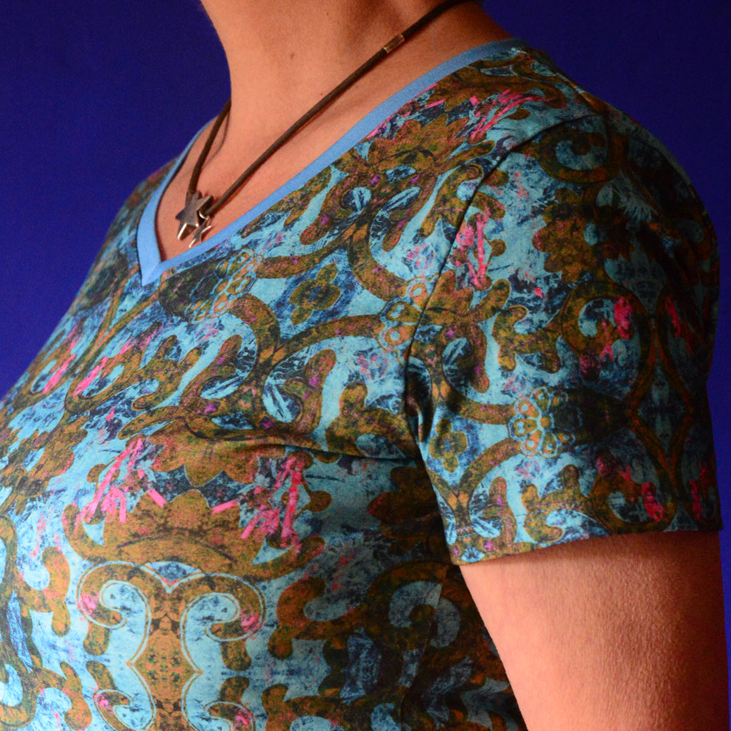 luxury t-shirt, patterned t-shirt, designer t-shirt for women, designer t-shirt for men, short sleeved t-shirt, blue t-shirts for sale UK, v neck t-shirts