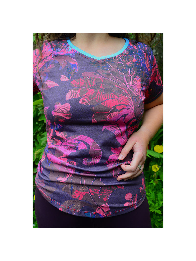 luxury patterned t-shirt, designer patterned t-shirt, pink t-shirt for sale, luxury t-shirt for sale UK, ethical fashion, ethical clothes, designer clothes, Blackpop t-shirts, Luxury t-shirts, cotton t-shirt.